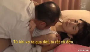 Kẻ biến thái giở trò với một em học sinh nhìn có vẻ ngây thơ nhưng…